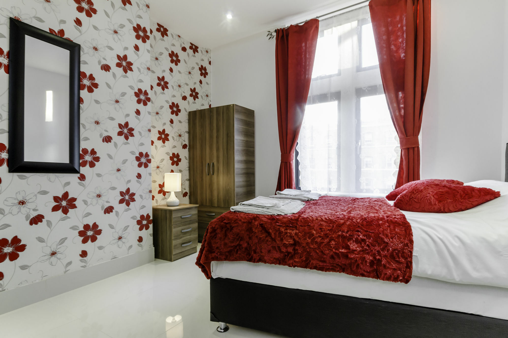 City Gate Serviced Apartments Londen Buitenkant foto